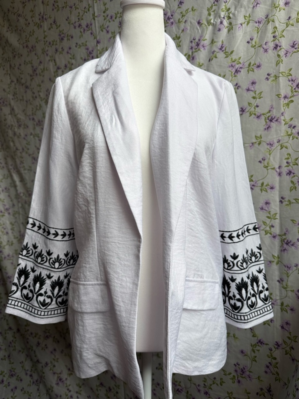 White Embroidered Sleeve Open-Front Blazer Jacket